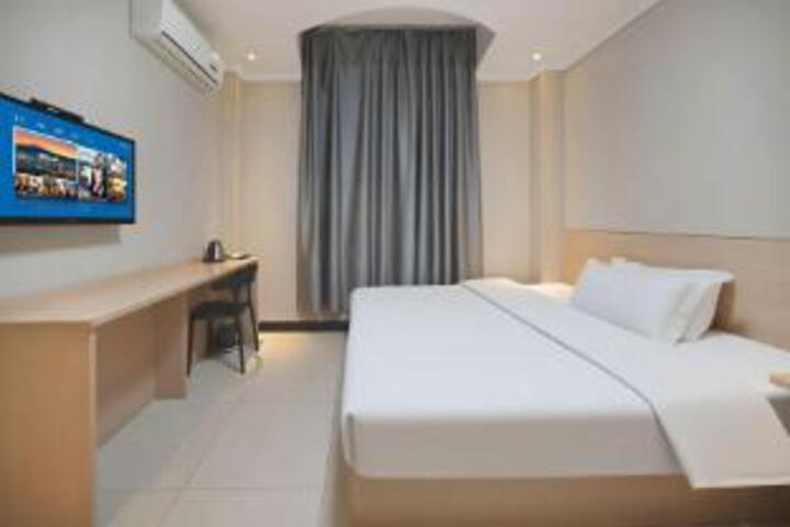 Room 5 of 6