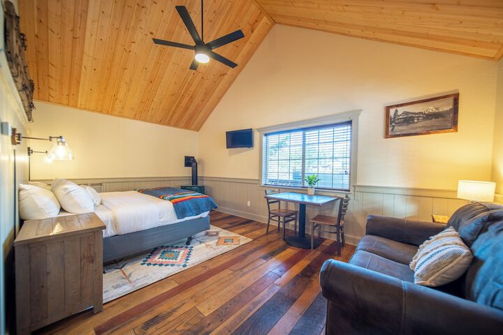 Room 12 of 189
