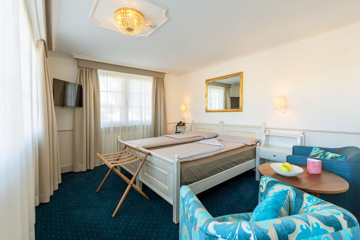 Room 15 of 49