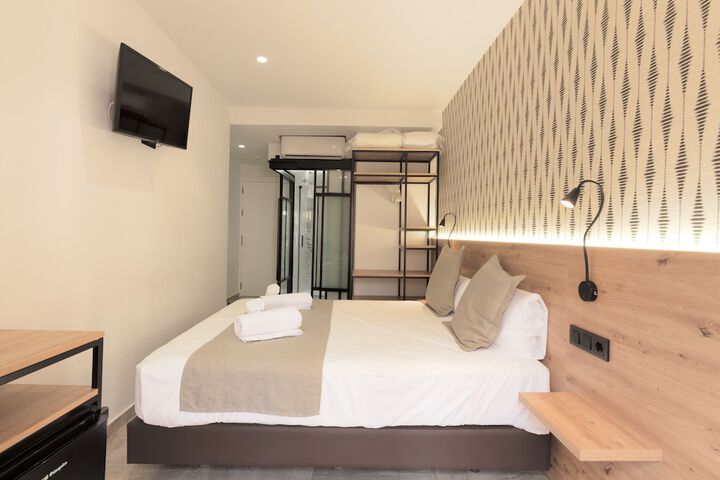 Room 27 of 120