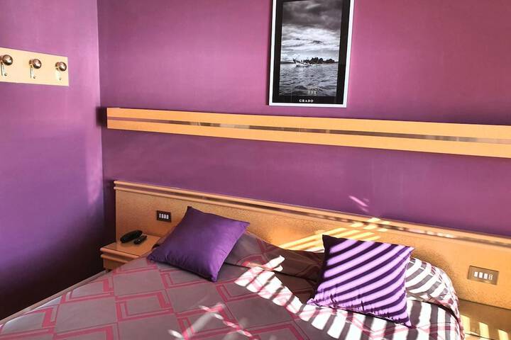 Room 10 of 46