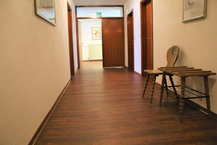Ballroom/Hall 35 of 39