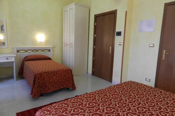 Room 31 of 61
