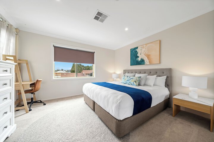 Room 3 of 34