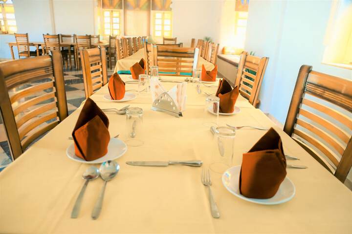 Dining 37 of 71