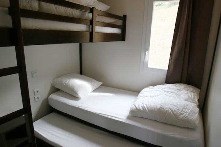 Room 8 of 47