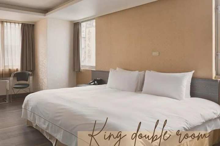 Room 9 of 21