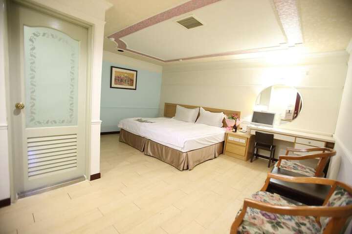 Room 34 of 47