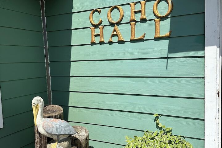 Ballroom/Hall 118 of 159