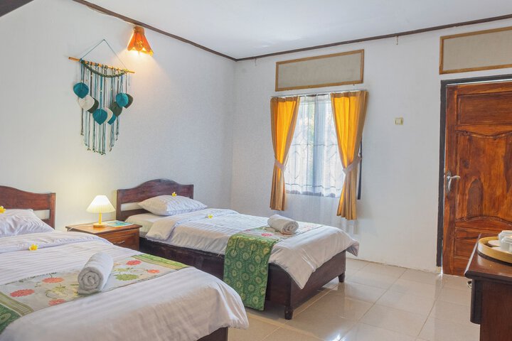 Room 10 of 90