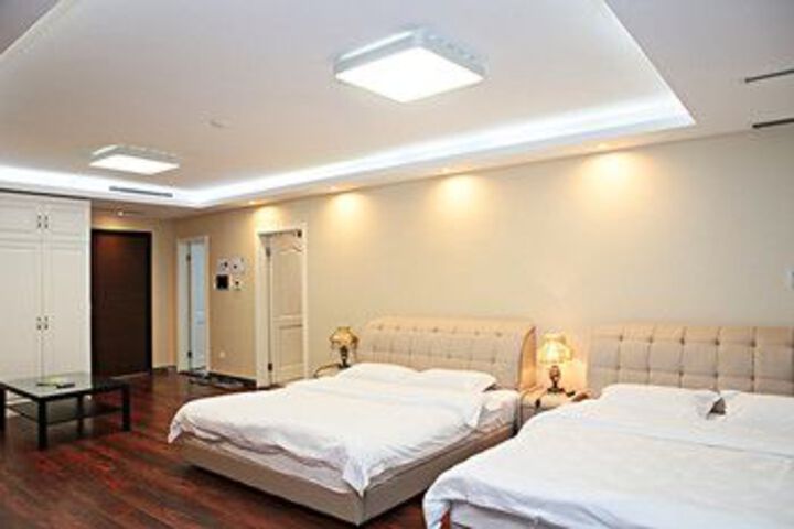 Room 12 of 36