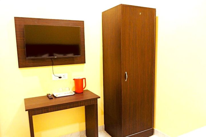 Room 11 of 29