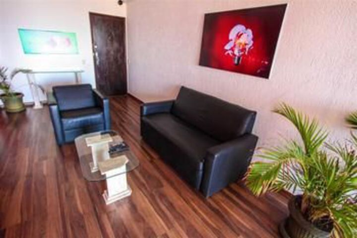 Room 25 of 28