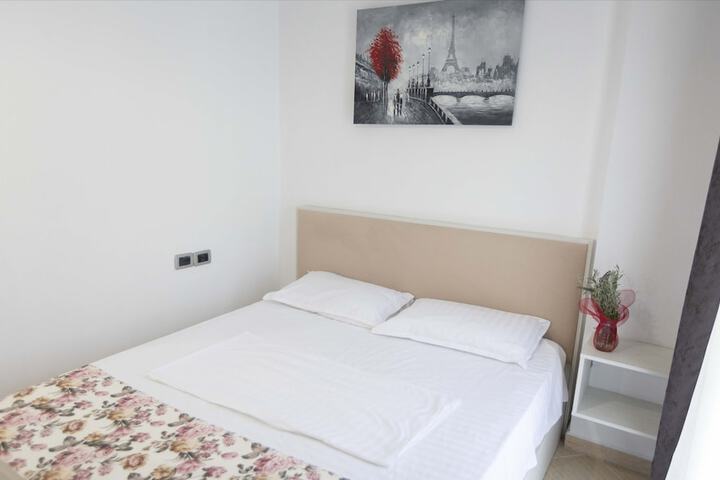 Room 45 of 131