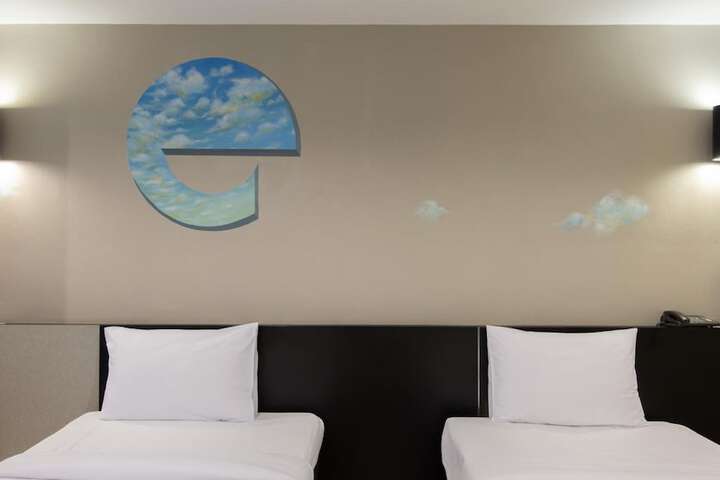 Room 46 of 55