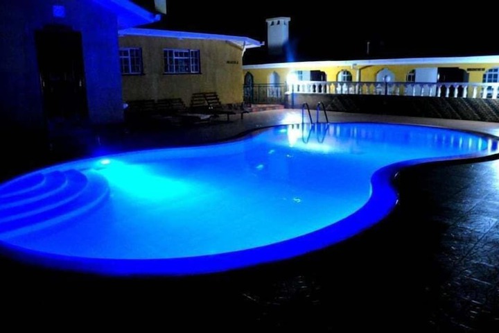 Pool 13 of 20