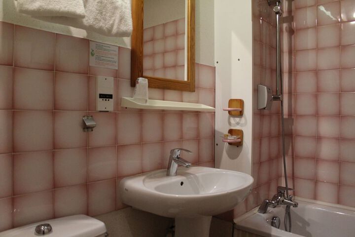 Room 18 of 45