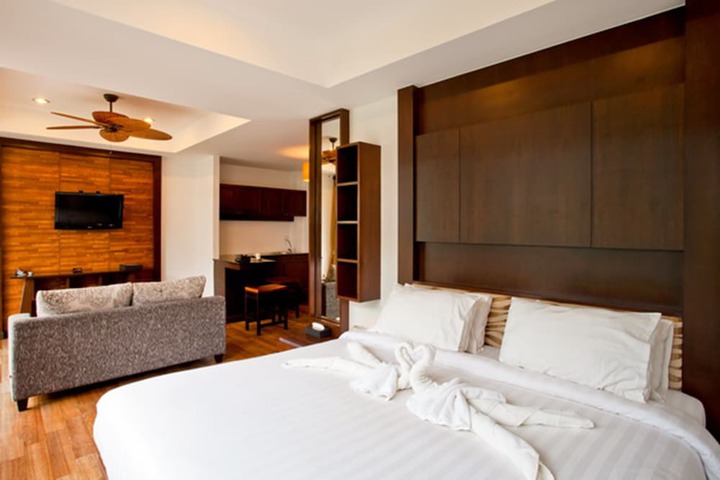 Room 7 of 38