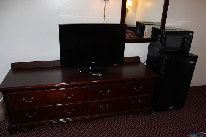 1 King Bed (16 of 20)