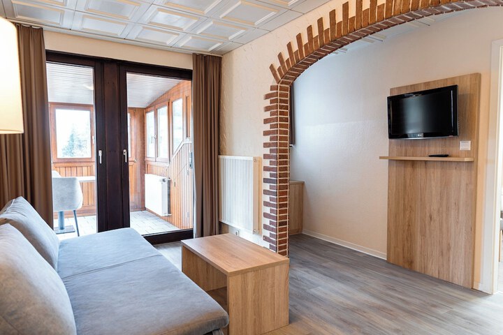 Room 43 of 83