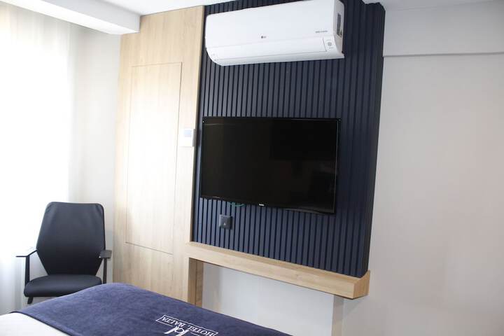 Room 20 of 40