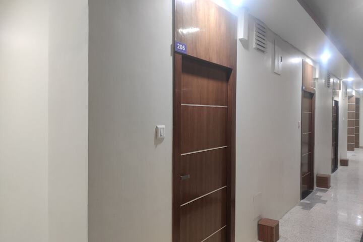 Ballroom/Hall 27 of 31