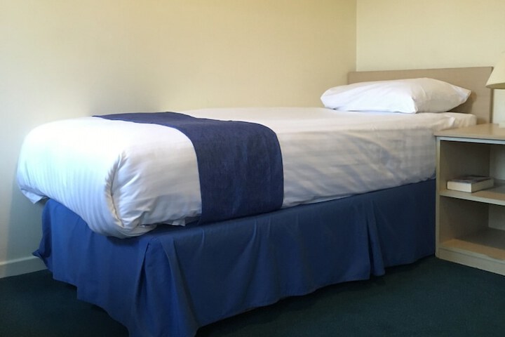 Room 2 of 56