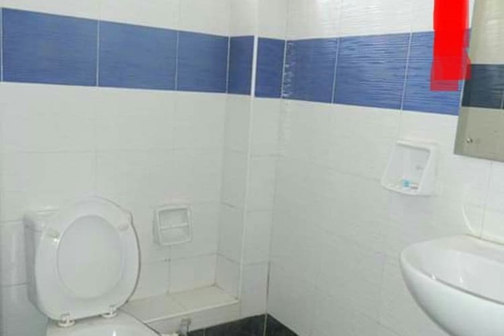 Room 12 of 19