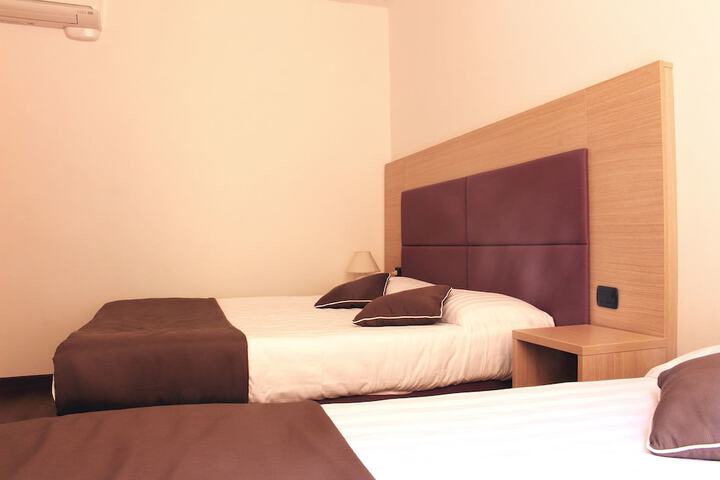 Room 44 of 72