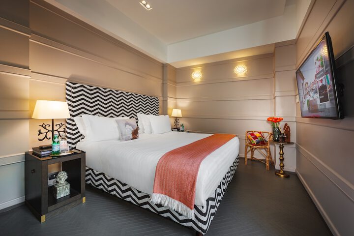 Room 42 of 112