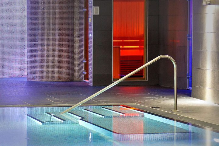 Spa 16 of 41