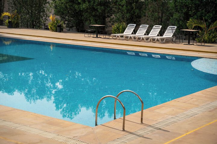 Pool 93 of 190
