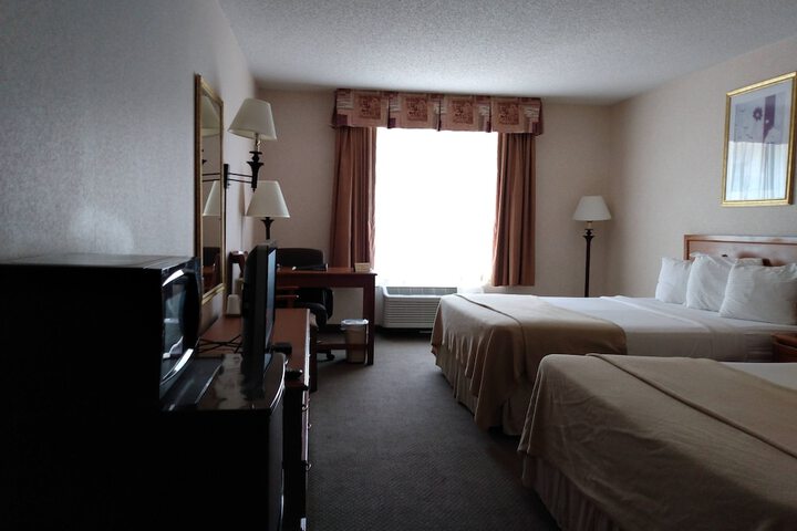 Basic Single Room 2 Double Beds (1 of 7)