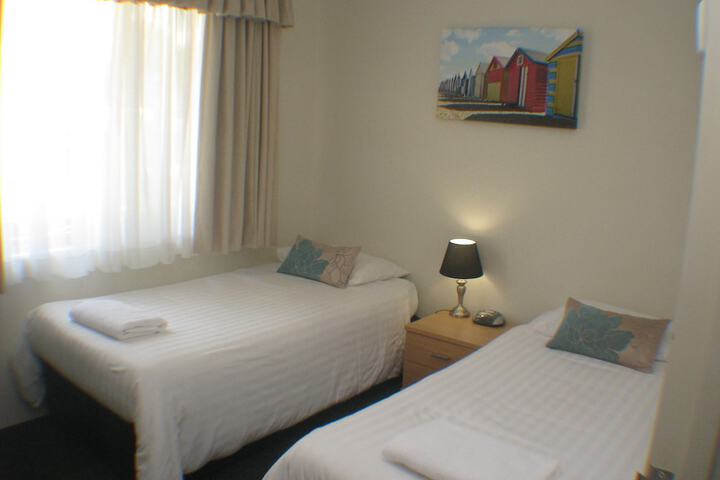 Room 4 of 25