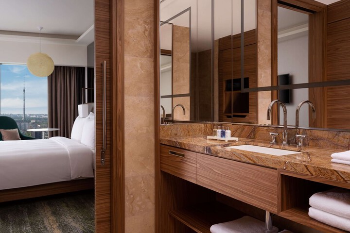 Room 21 of 146