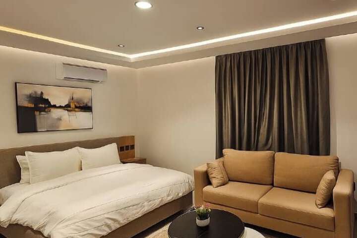 Room 5 of 38