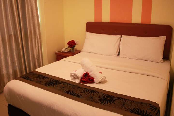Room 10 of 48