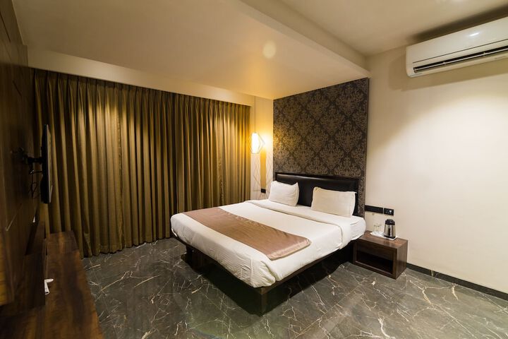 Room 17 of 49