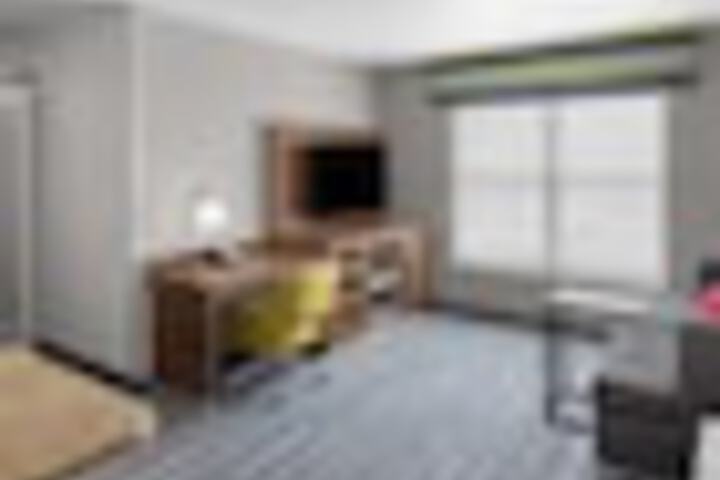 Room 38 of 153