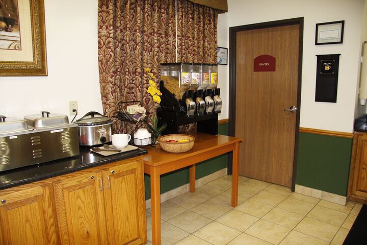 Breakfast/Coffee Service 28 of 60