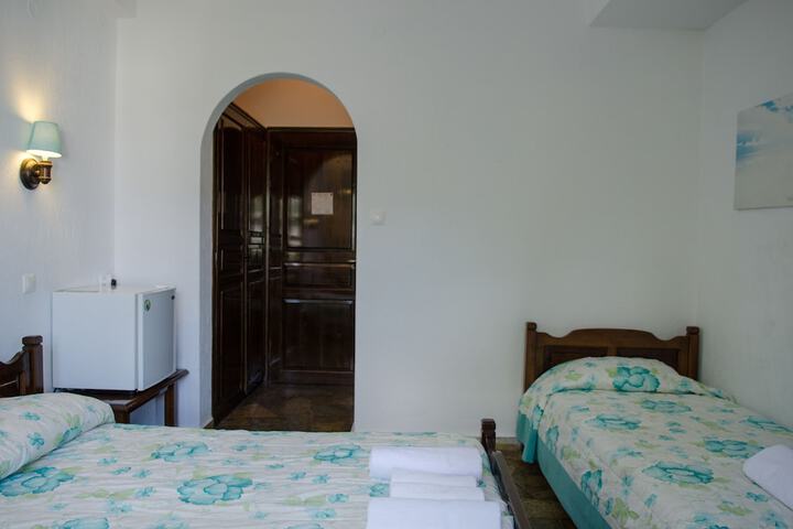 Room 14 of 47
