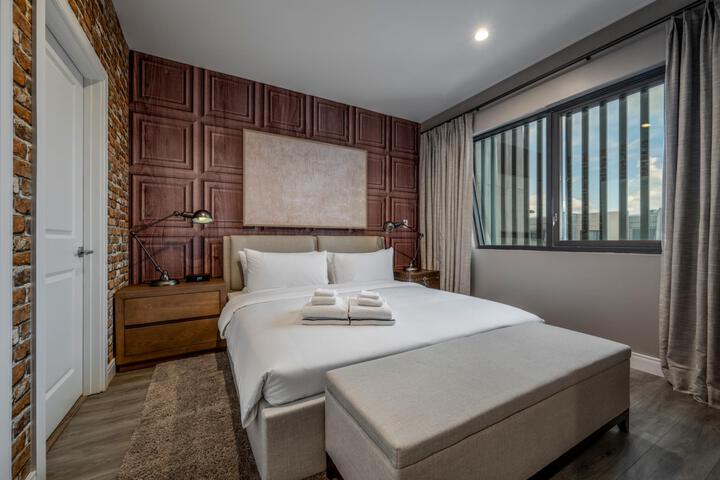 Room 15 of 44