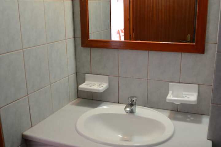 Room 13 of 37