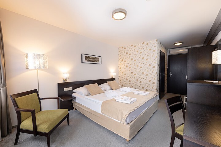 Room 20 of 74