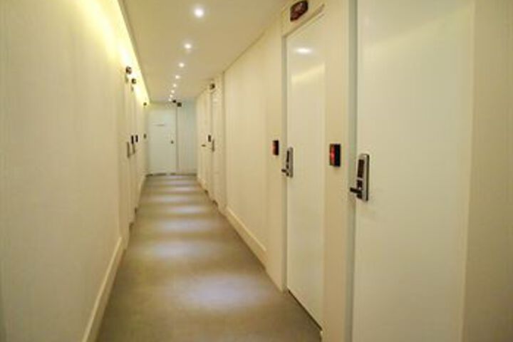 Ballroom/Hall 19 of 30