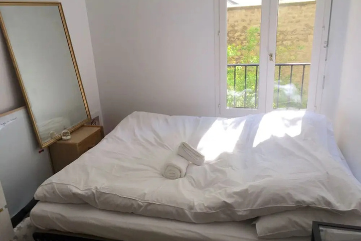Room 5 of 13