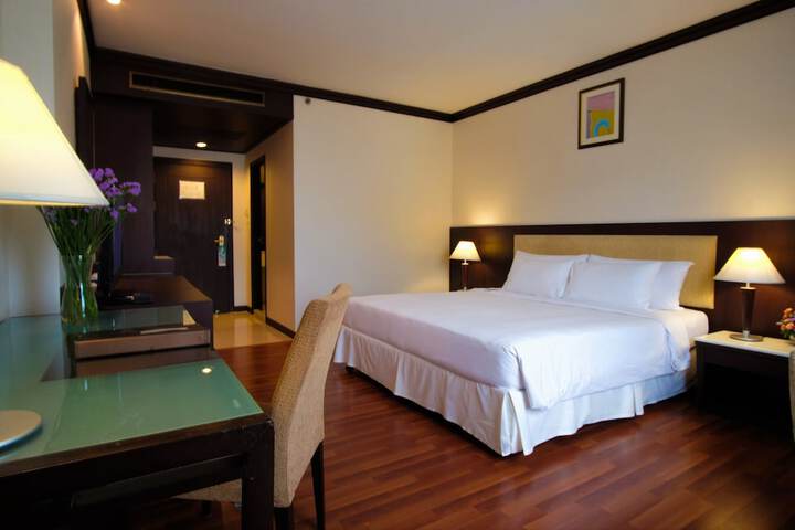 Room 10 of 75