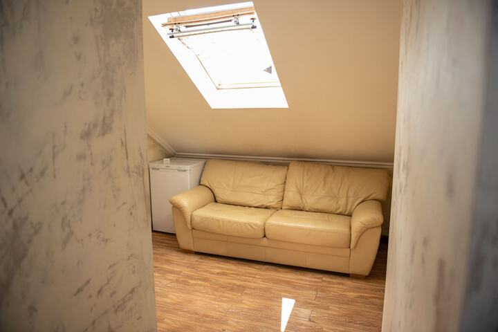 Room 45 of 66