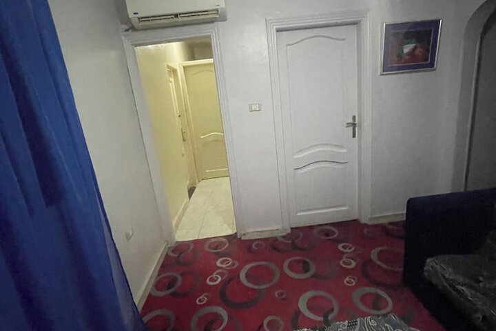 Room 93 of 196