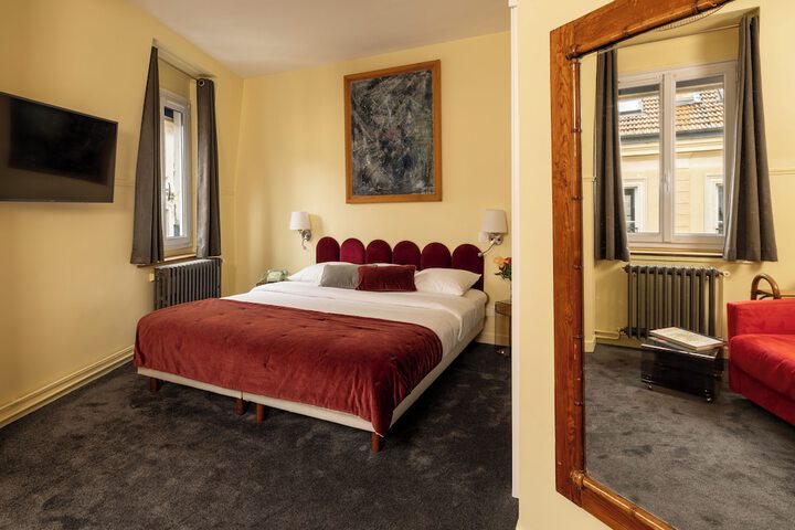 Room 12 of 70